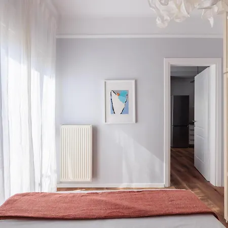 F & B Collection - Frida & Carlo - Flat For 4 Apartment
