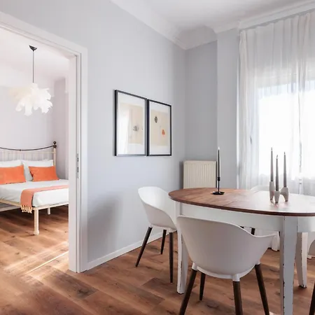 Apartment F & B Collection - Frida & Carlo - Flat For 4