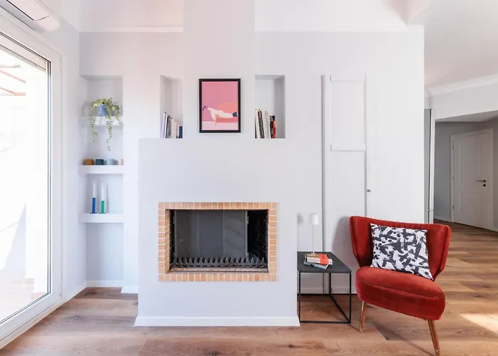 F & B Collection - Frida & Carlo - Flat For 4