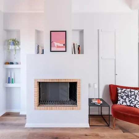 F & B Collection - Frida & Carlo - Flat For 4